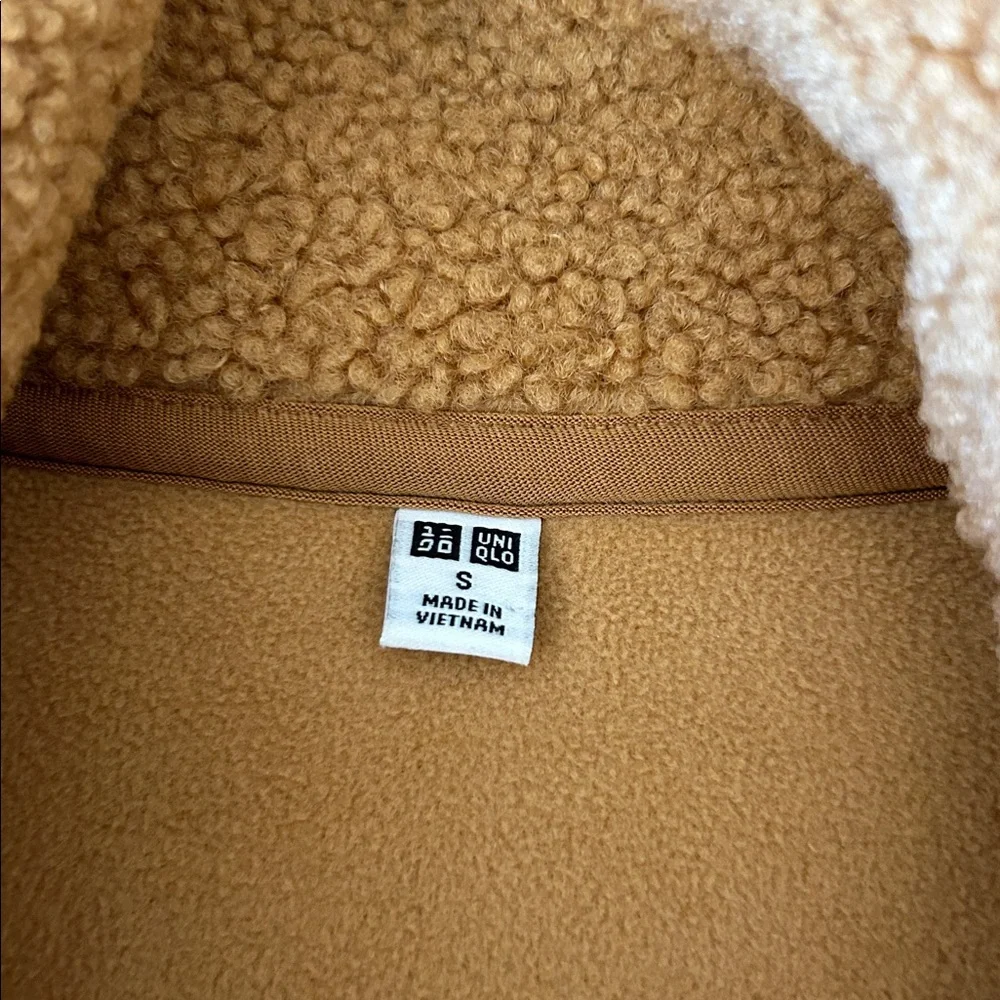 Uniqlo Tan Fleece Jacket - Picture 2 of 4